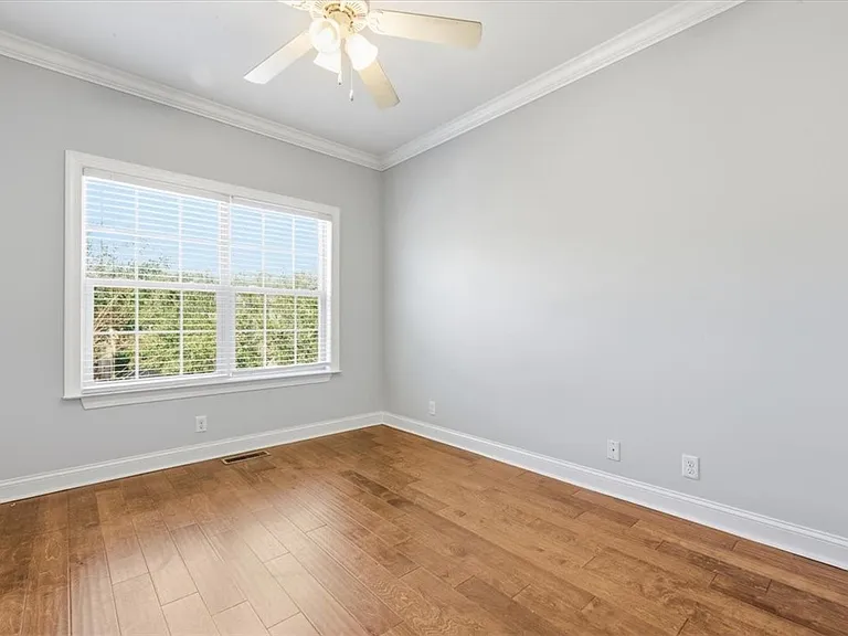 205 Reserve Ln — Photo 21