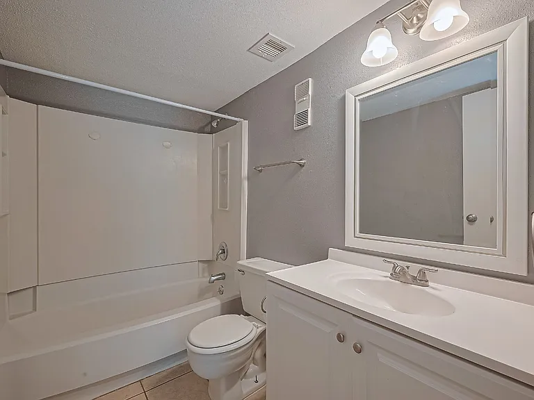 12905 Woodforest Blvd #107 — Photo 3