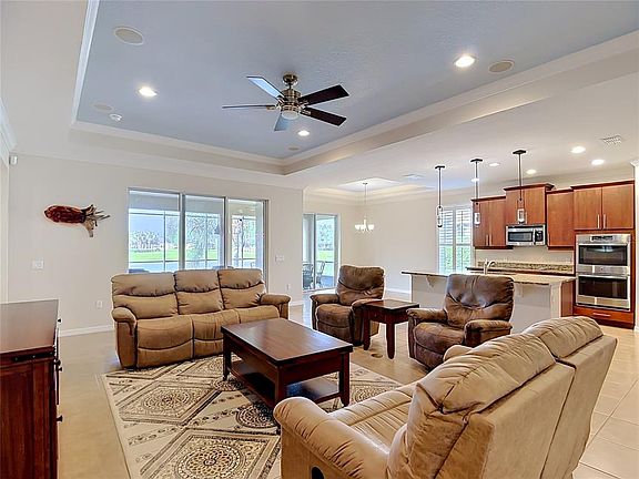 3rd image of 686 Irvine Ranch Rd