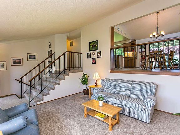 3rd image of 2309 Muriel Ct