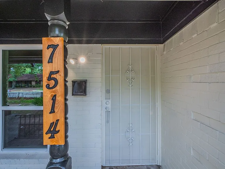 7516 Olusta Dr — Photo 29