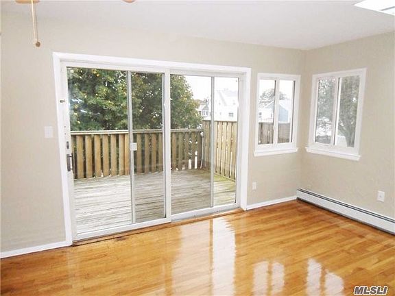3rd image of 3401 Parkway Dr