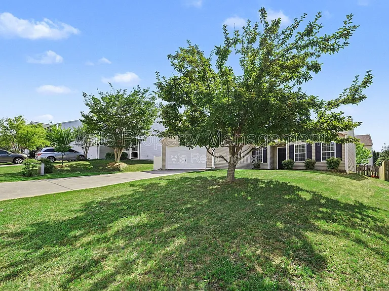 1820 Meadow Crossing Dr — Photo 27