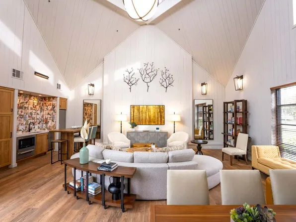 Indian Creek Apartments