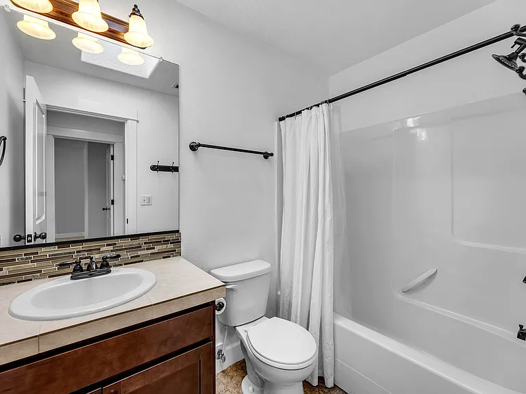 4625 N Hunt St — Photo 29