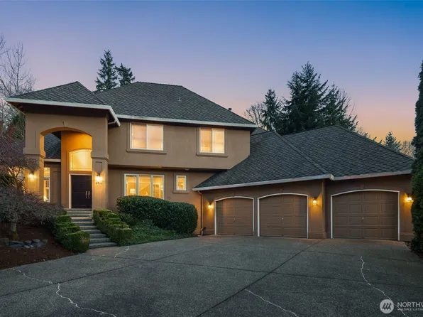 9512 213th Avenue NE, Redmond, WA 98053