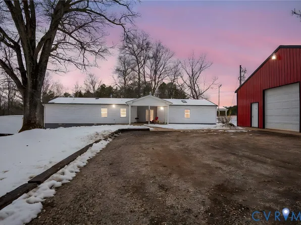 897 Willow Lake Rd, Buckingham, VA 23921