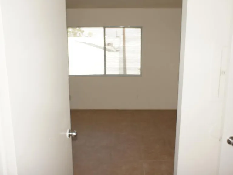 412 S Clementine St #110 — Photo 10