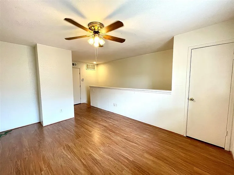2100 Wilcrest Dr #123 — Photo 12