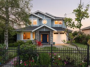 2044 Milton St, Oak Bay, BC V8R1N9