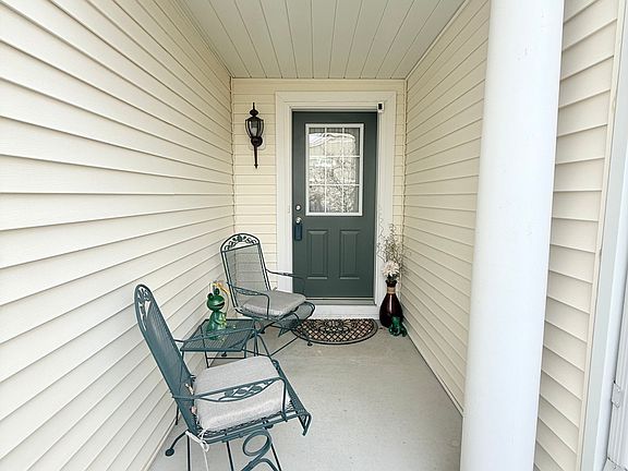 2nd image of 5173 Farnham Dr N