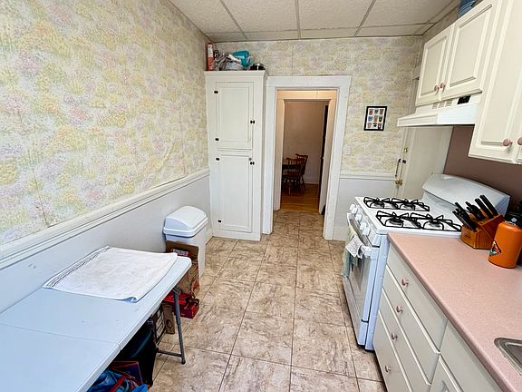 4th image of 59 Manchester Rd APT 2
