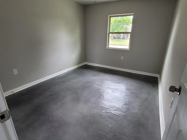 525 E Loyola Dr — Photo 17