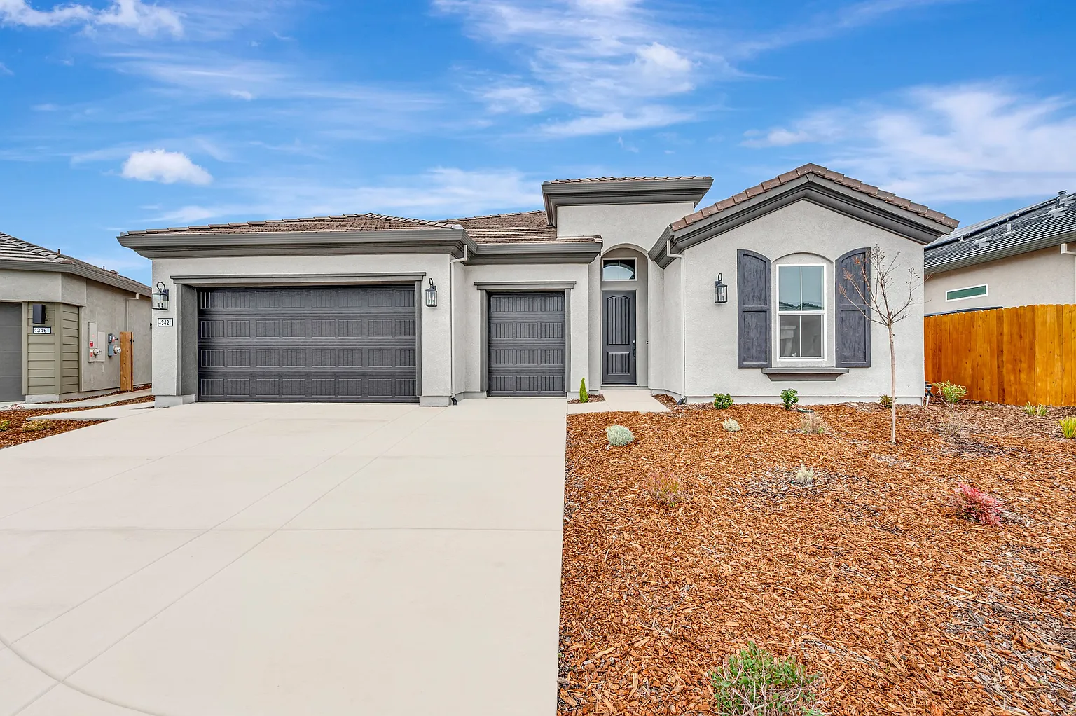 4342 Hooded Crow Cir photo 1
