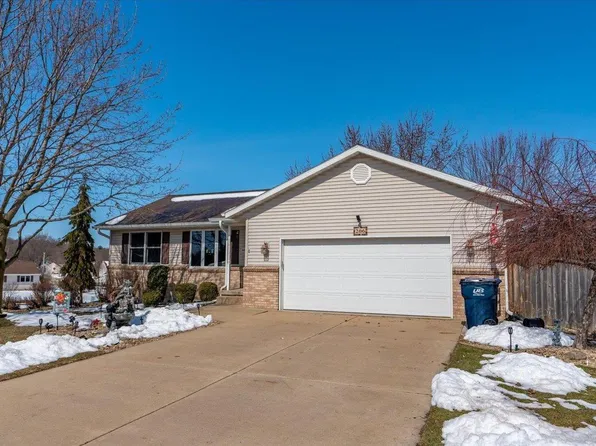 206 Neli Ct, Deerfield, WI 53531