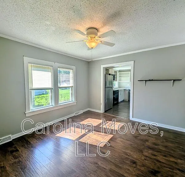 403 McCrary St — Photo 8