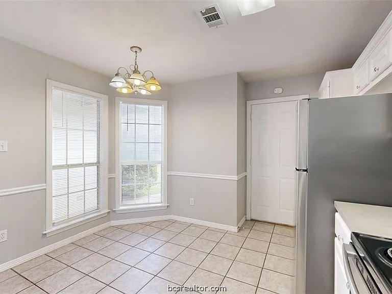 2404 Trace Mdws — Photo 8