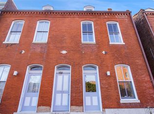 918 Russell Blvd, Saint Louis, MO 63104