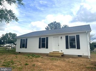 5830 Broad St, Mount Jackson, VA 22842