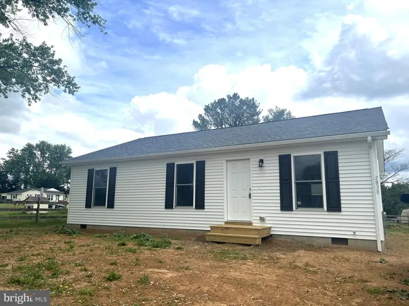5830 Broad St, Mount Jackson, VA 22842
