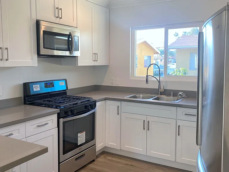 14707-14715 Magnolia Blvd #14715-4 — Photo 9