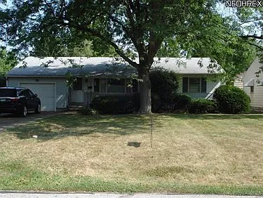 183 Sunrise Dr photo 1