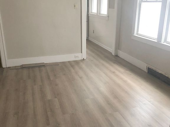 2nd image of 343 College Street B #B