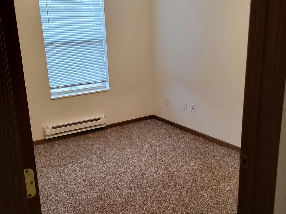 Burlington River Apartments 611 W Van Weiss Blvd West Burlington IA