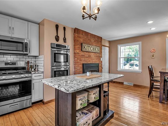 5th image of 30 Fox Chapel Dr