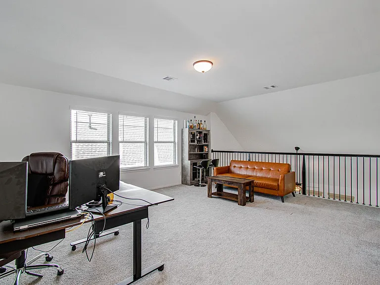 4722 Crest Hill Dr — Photo 32