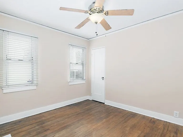 2032 Blenheim St — Photo 14