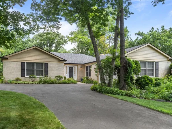 912 Morningside Dr, Lake Forest, IL 60045
