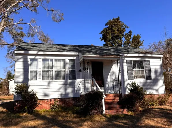 401 Clay St, Douglas, GA 31533