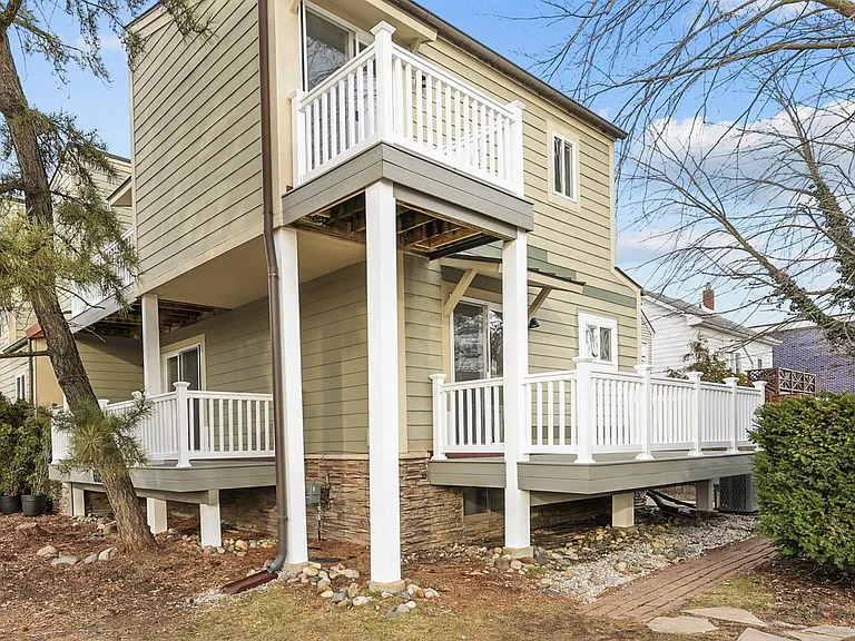 602 E Lincoln St — Photo 18