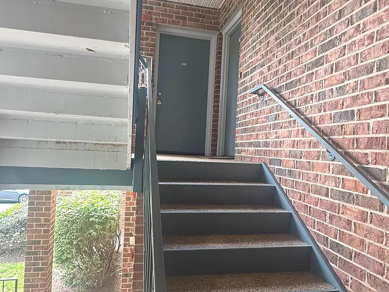 18001 Chalet Dr #19202 — Photo 2