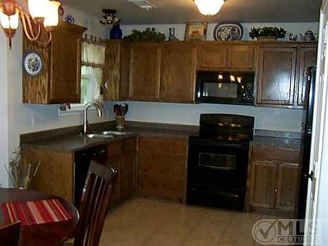 3rd image of 1208 Southgate Dr