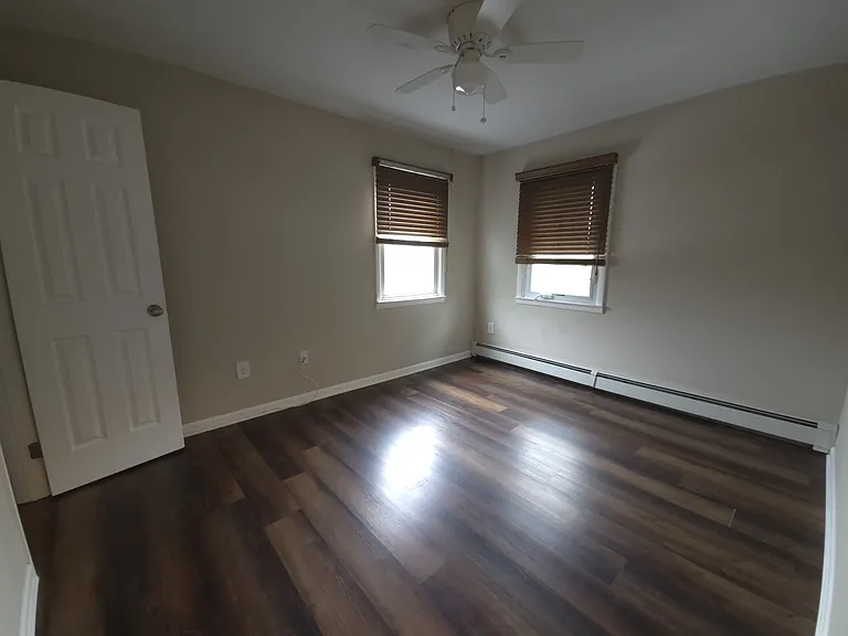1 George St #2 — Photo 1