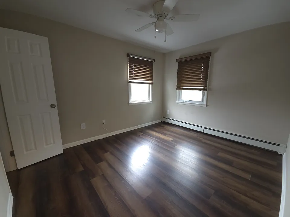 1 George St #2