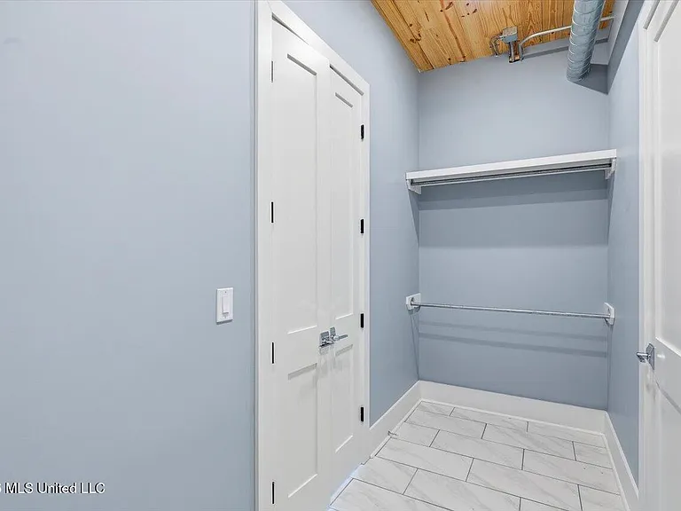 145 Republic St — Photo 32