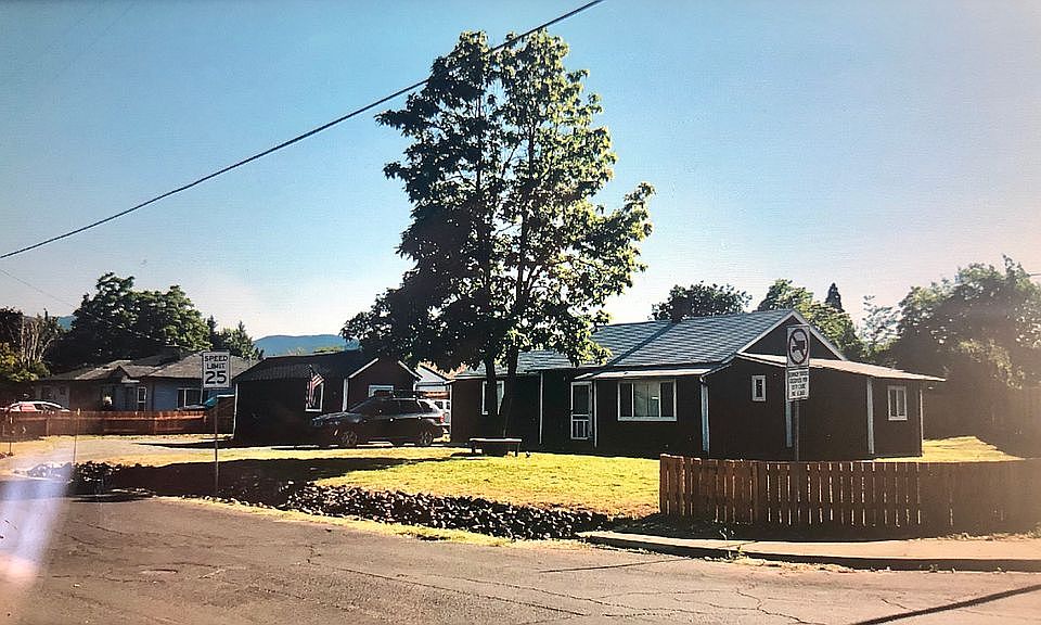 1st image of 1723 W Stewart Ave