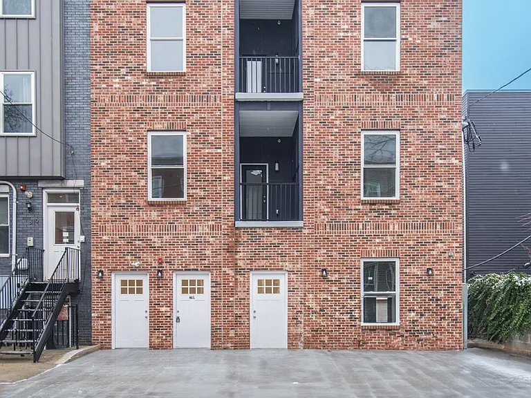 315 N Preston St #101 — Photo 1
