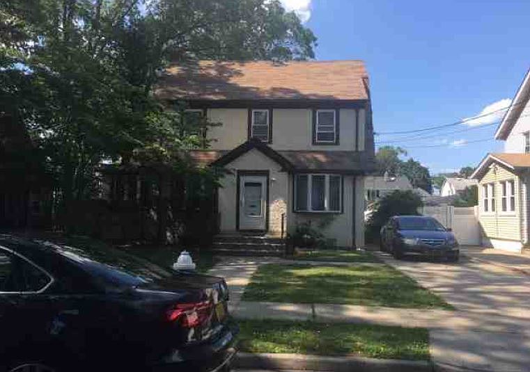 2nd image of 162 Hudson Ave