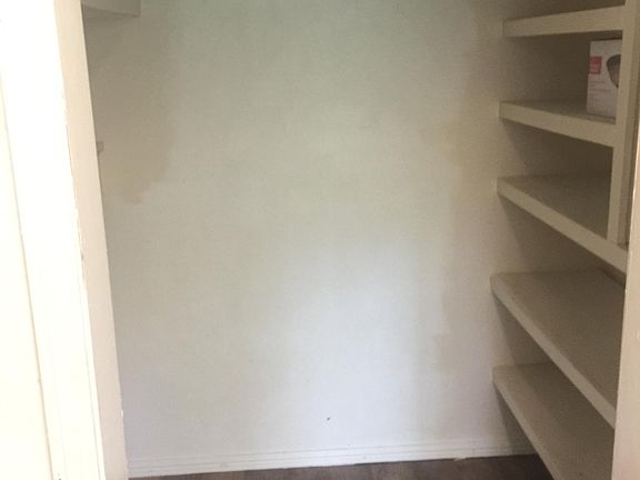 5th image of 435 N Sunnyslope Ct N