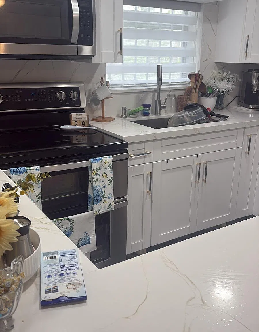 2 bed, 1.5 bath, 948 sqft, $2,300 — Photo 3