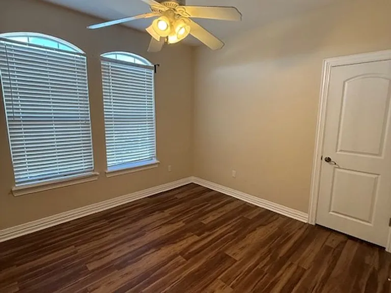 2319 Independence Blvd — Photo 18