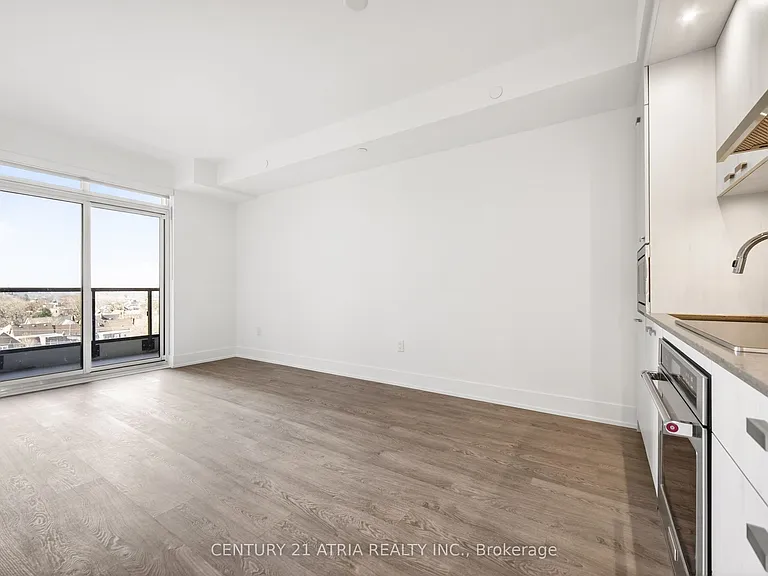 858 Dupont St #532 — Photo 7