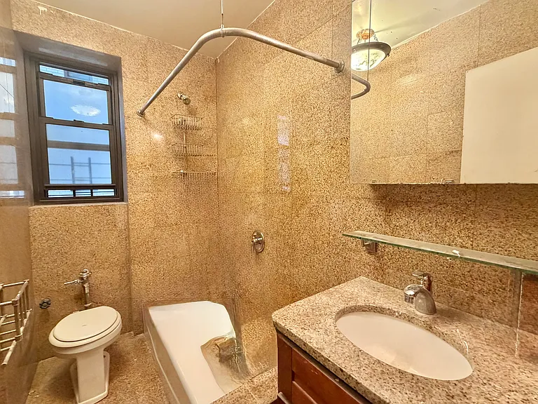 700 Fort Washington Ave #2C — Photo 15