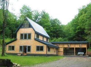 574 Cross Rd, Putney, VT 05346