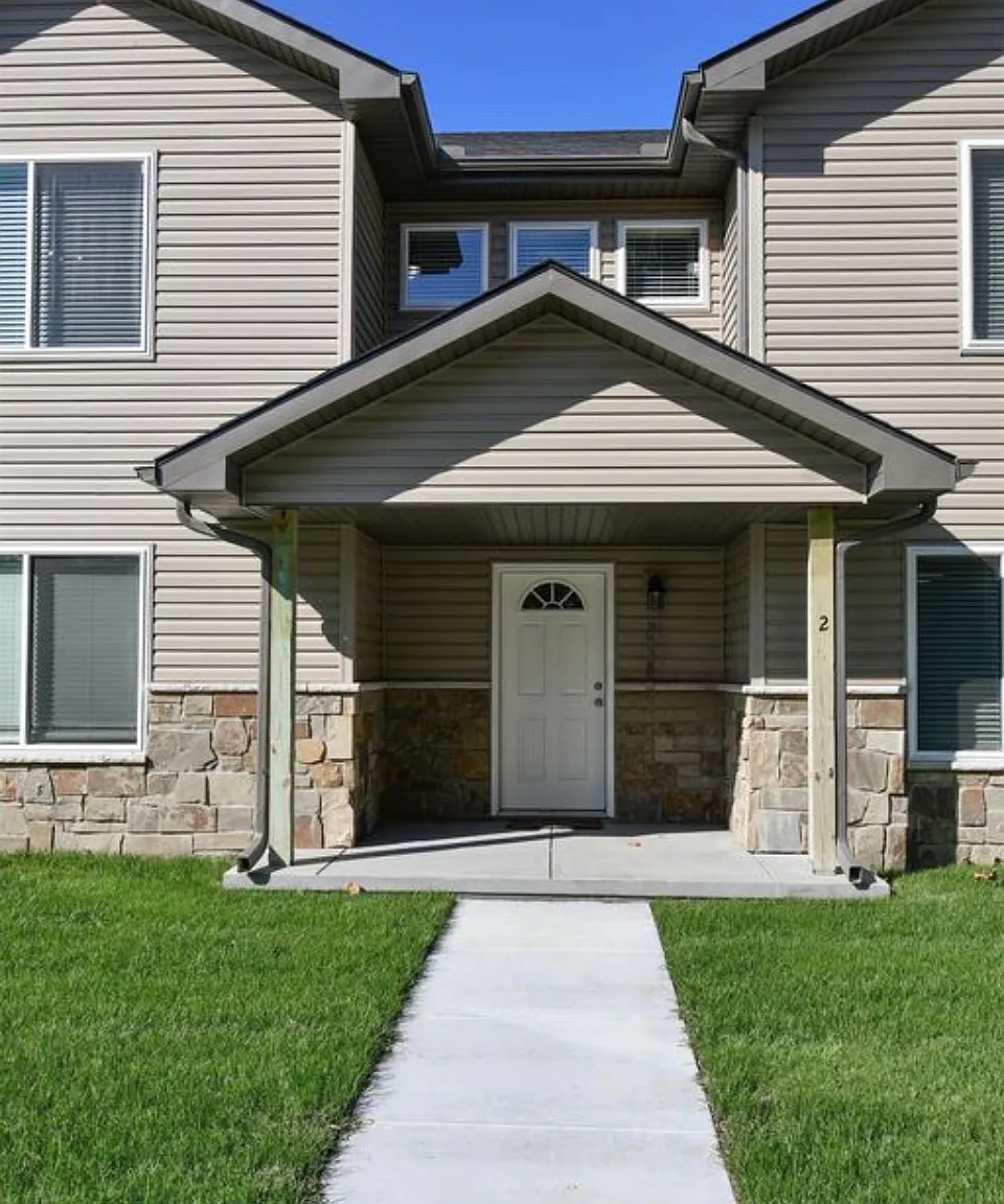 4243 Saint Paul Ave — Photo 2