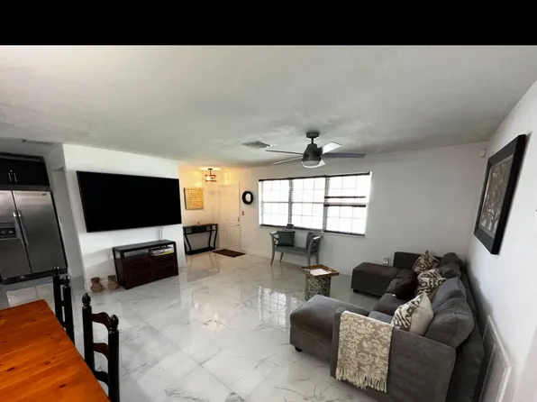7650 NW 16th Ct, Hollywood, FL 33024